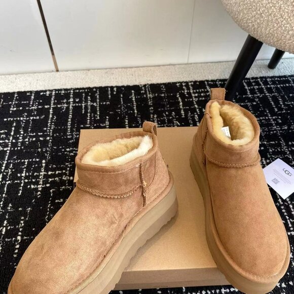 UGG Australia Classic Ultra Mini Platform Boots - Picture 5 of 8